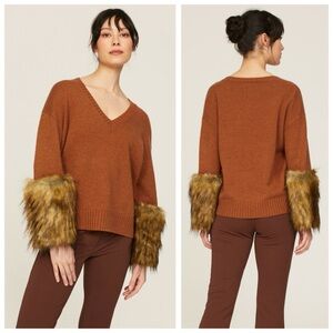 NAADAM Cashmere Faux Fur Trim V-Neck Sweater, Rust Brown Luxury Knit sz. XS